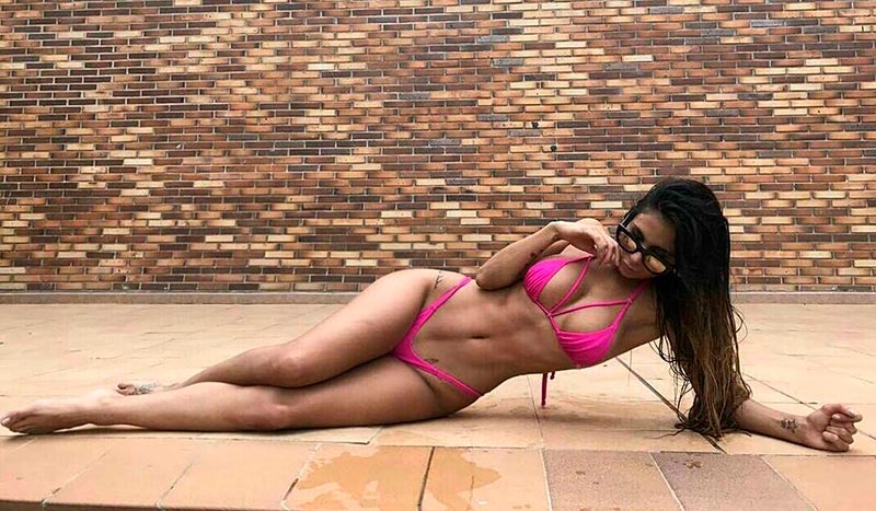 Lara Ruíz Bikini Sexy Presentadora Reality Cara Perro 6