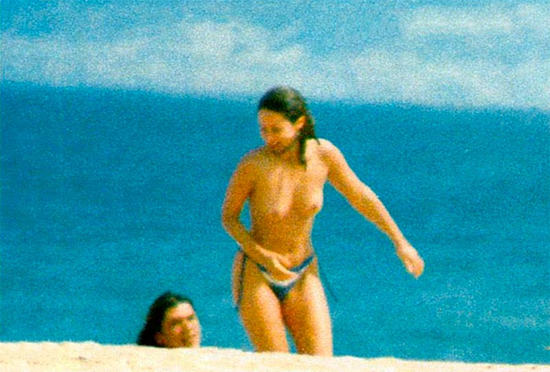 Aitana Sánchez Gijón Topless Pillada Paparazzi 2