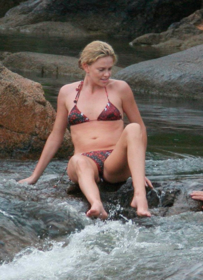 Charlize Theron fotos bikini vacaciones marido 6