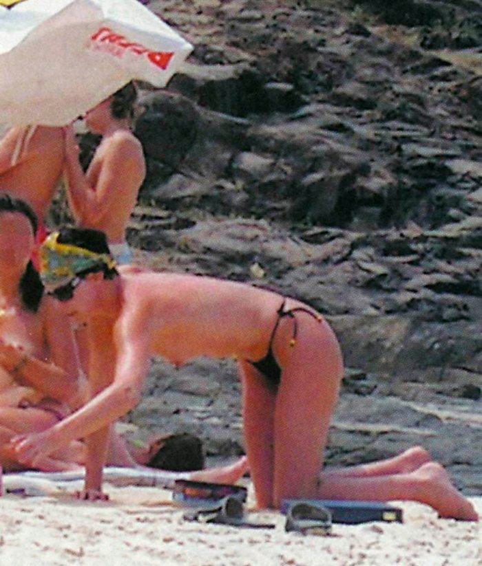 Charlize Theron fotos vacaciones playa desnuda