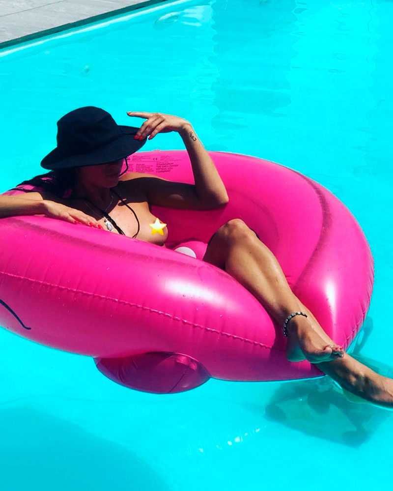 María Hinojosa Topless Bikini Foto Instagram 3