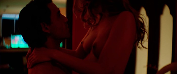 Ana De Armas tórridas escenas de sexo