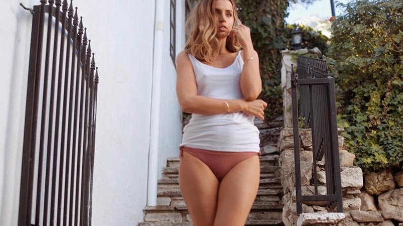 Ana De Armas Enseña Ropa Interior Sesión Fotográfica