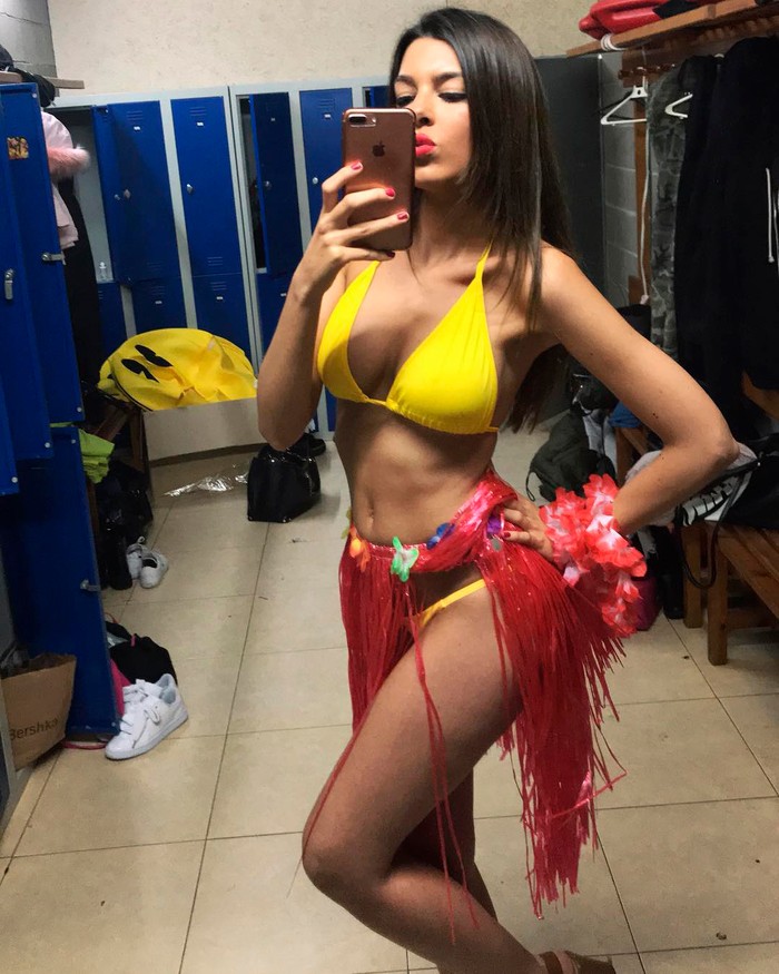 Andrea Gasca selfie bikini sexy
