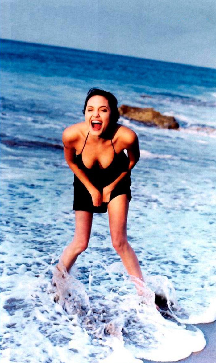 Angelina Jolie posado erótico fotos sensuales 7