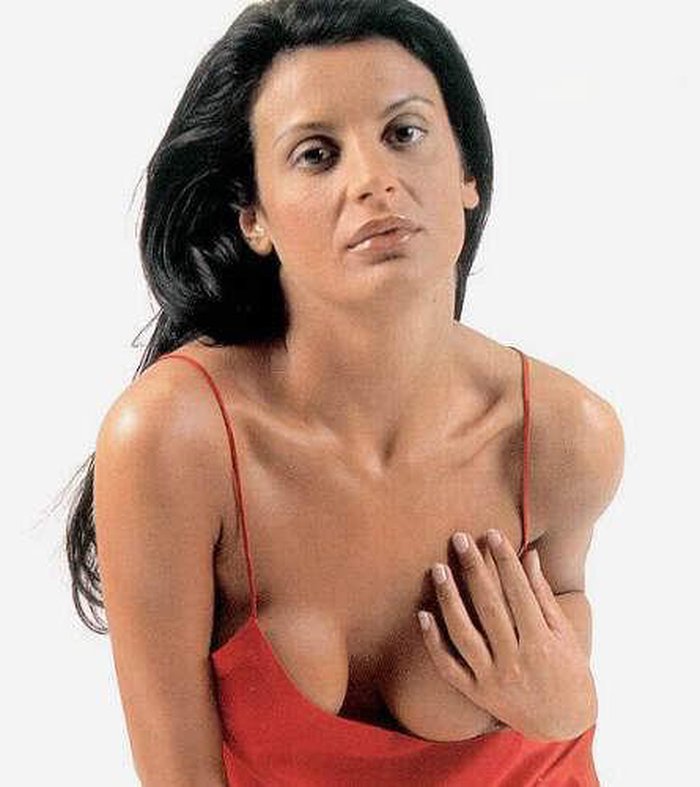 Sonia Monroy Topless Revista Erótica Española 7