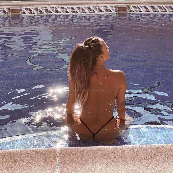 Samira Jalil Topless Piscina Fotos Erótias