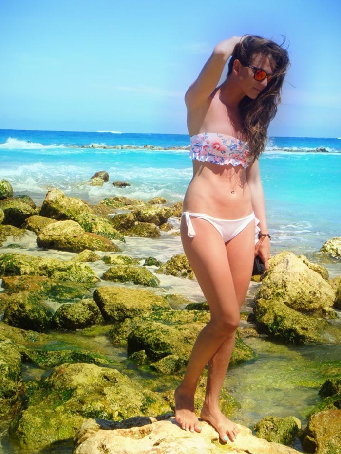 Cristina Alarcón Luciendo Bikini Playa