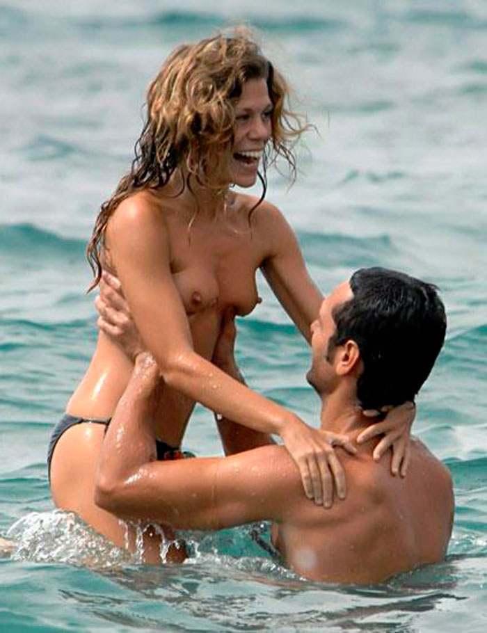 Rebeca Valls Desnuda Topless Novio Paparazzi