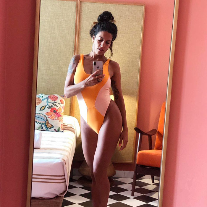 Lorena Castell Selfi Instagram Bikini