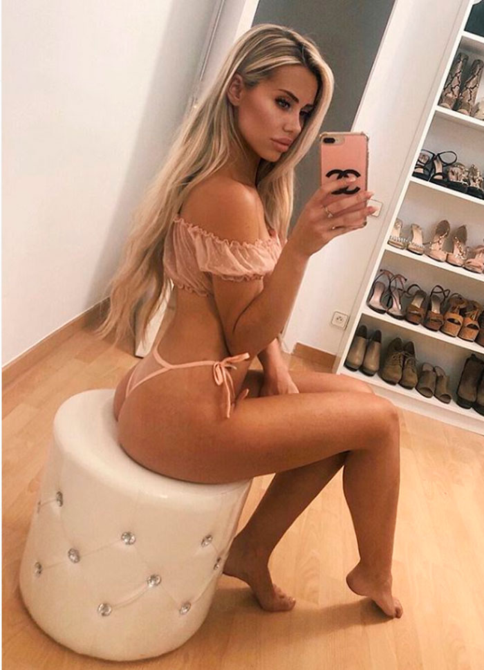 Carla Divinity Modelitos Sexys Posados Instagram