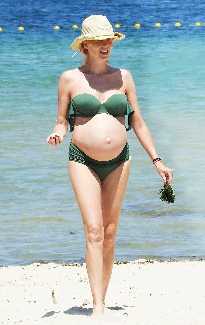 María Castro Bikini Embarazada