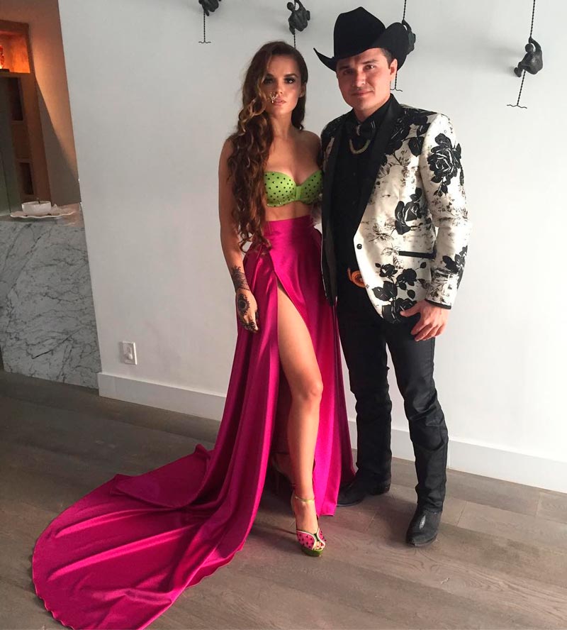 Melody Ruíz Piernas Largas Bonitas Vestido