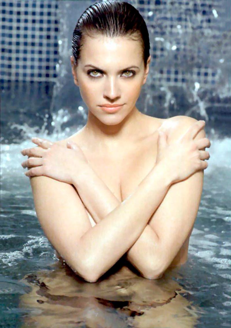 Ana Ruíz Fotos Semidesnuda Topless
