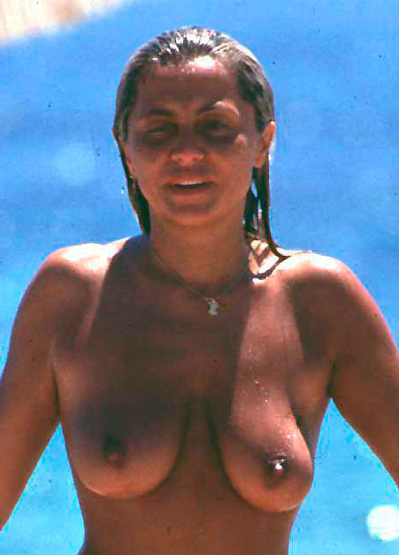 Cristina Tárrega Fotos Tetas Tomando Sol 7