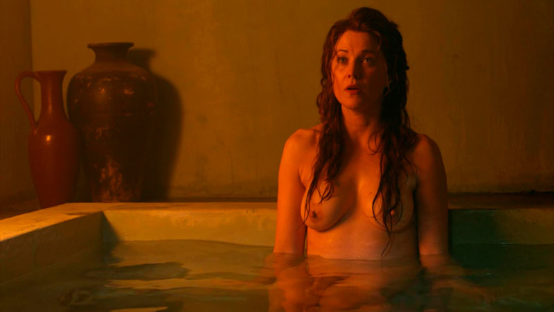 Lucy Lawless Lucrecia Desnuda Tetas Serie Spartacus