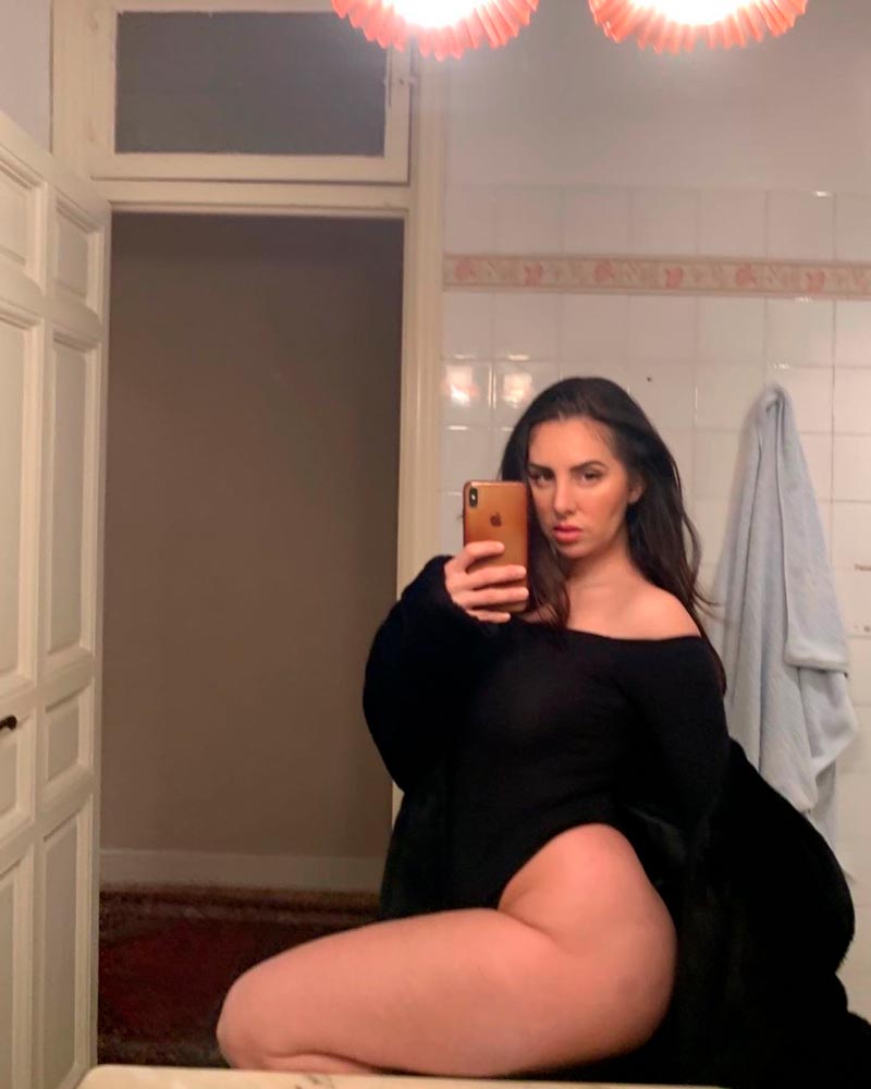 Mala Rodríguez Selfi Gorda Muslos