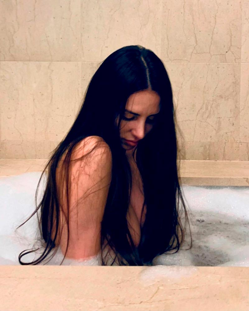 Mala Rodríguez Tomando Baño Topless Tetorras