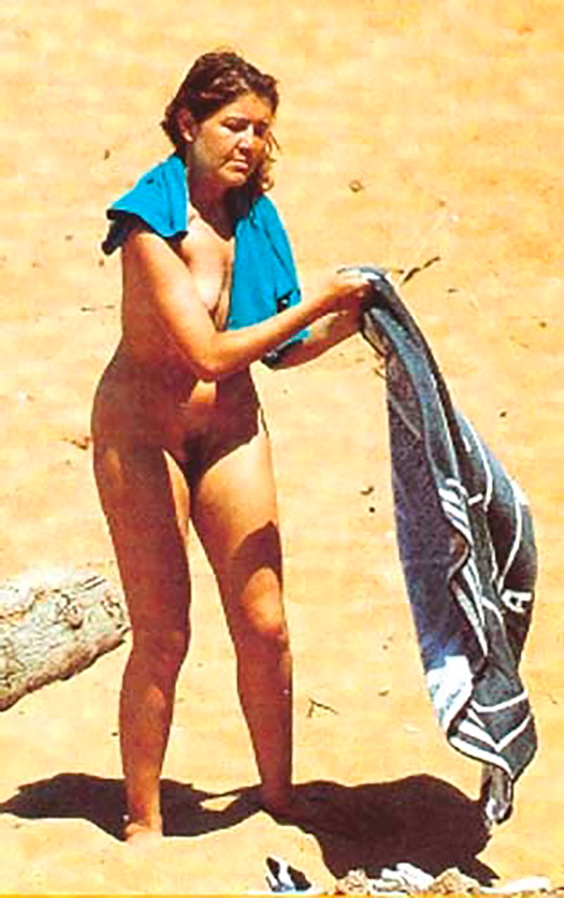 María Pujalte Desnuda Nudismo Pillada Playa 3