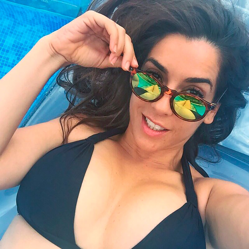 Ruth Lorenzo Bikini Exhibe Tetas Apretadas