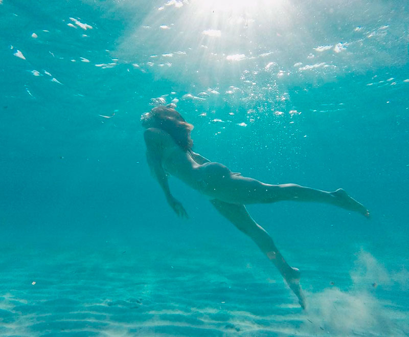 Ruth Lorenzo Buceando Piscina Bikini